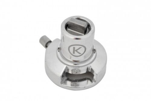 Kenwood Adapter Twist Anschluss KAT001ME für Küchenmaschinen, hochwertiges Zubehör, vielseitig einsetzbar.